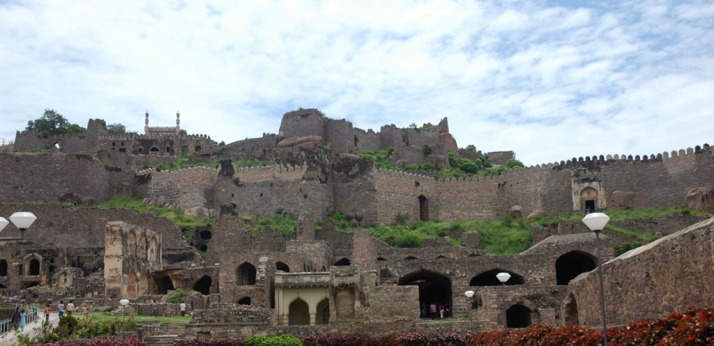 Golconda Fort or Golla konda - The Most Famous And Biggest Fortress In India
